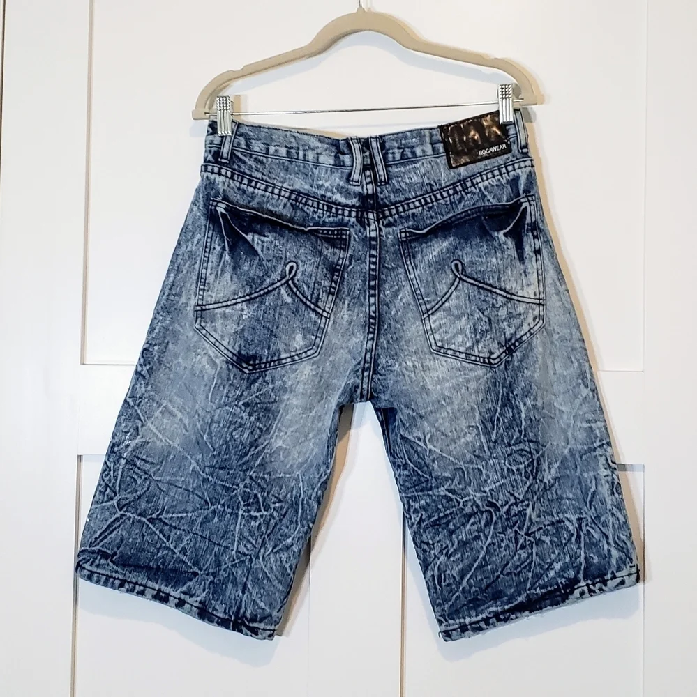 Rocawear Distressed Fading Paint Splattered Denim Blue Jean Shorts Size …